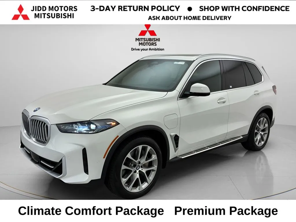 White 2025 BMW X5 xDrive50e for sale in Des Plaines, IL