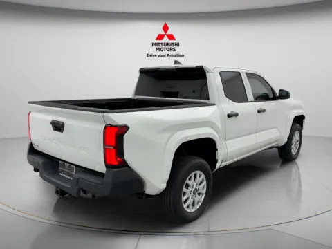 More photos of 2025 Toyota Tacoma SR at Jidd Motors Mitsubishi, IL