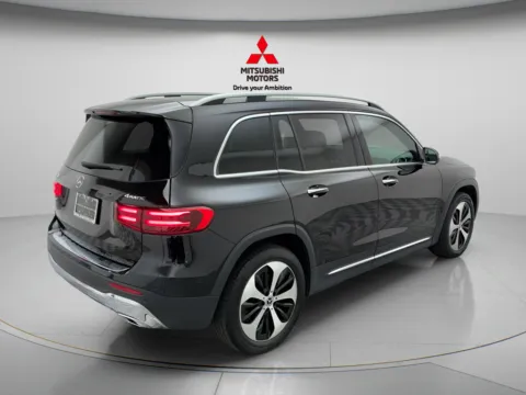 More photos of 2025 Mercedes-Benz GLB 250 at Jidd Motors Mitsubishi, IL