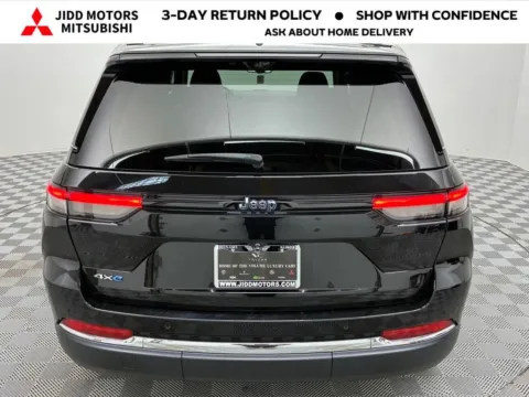 More photos of 2022 Jeep Grand Cherokee 4xe at Jidd Motors Mitsubishi, IL