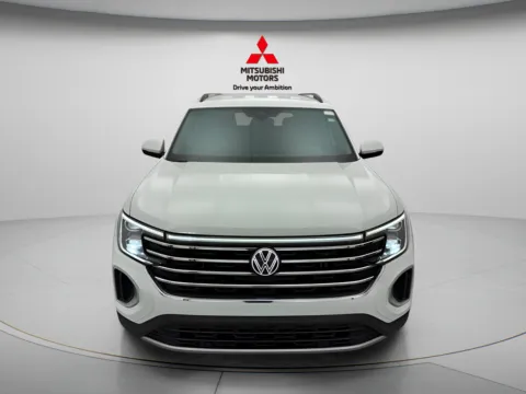 Photos of 2025 Volkswagen Atlas 2.0T SE w/Technology for sale in Des Plaines, IL at Jidd Motors Mitsubishi