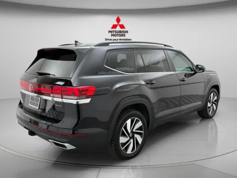 More photos of 2025 Volkswagen Atlas 2.0T SE w/Technology at Jidd Motors Mitsubishi, IL