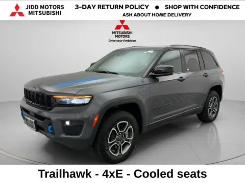 Gray 2023 Jeep Grand Cherokee Trailhawk 4xe for sale in Des Plaines, IL