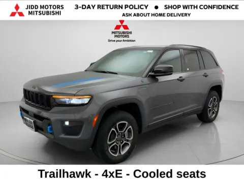 Gray 2023 Jeep Grand Cherokee Trailhawk 4xe for sale in Des Plaines, IL