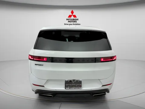 More photos of 2024 Land Rover Range Rover Sport Dynamic SE at Jidd Motors Mitsubishi, IL