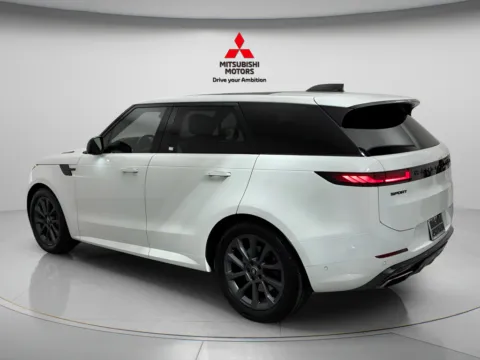 More photos of 2024 Land Rover Range Rover Sport Dynamic SE at Jidd Motors Mitsubishi, IL