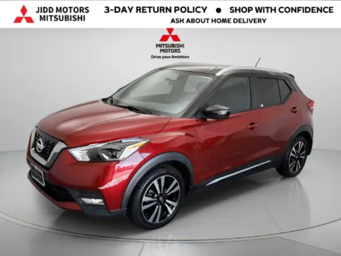 Red 2019 Nissan Kicks SR for sale in Des Plaines, IL
