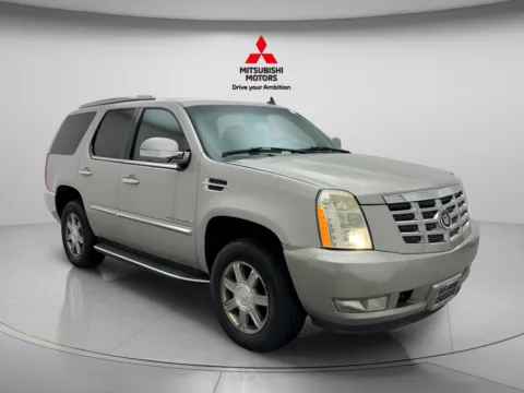 Another view of 2007 Cadillac Escalade for sale in Des Plaines, IL at Jidd Motors Mitsubishi