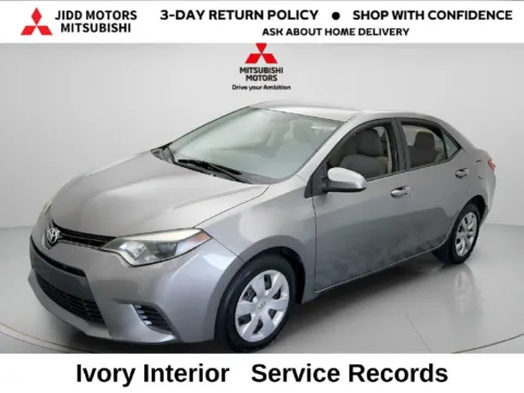 Brown 2015 Toyota Corolla LE for sale in Des Plaines, IL