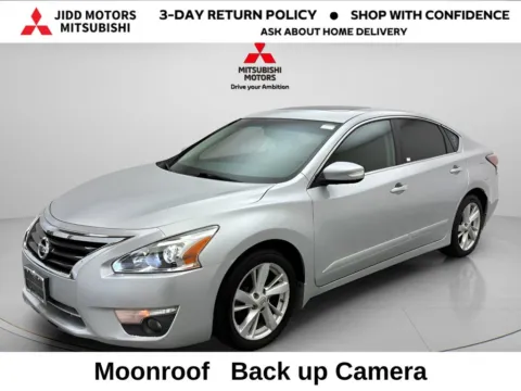 Silver 2015 Nissan Altima 2.5 SV for sale in Des Plaines, IL