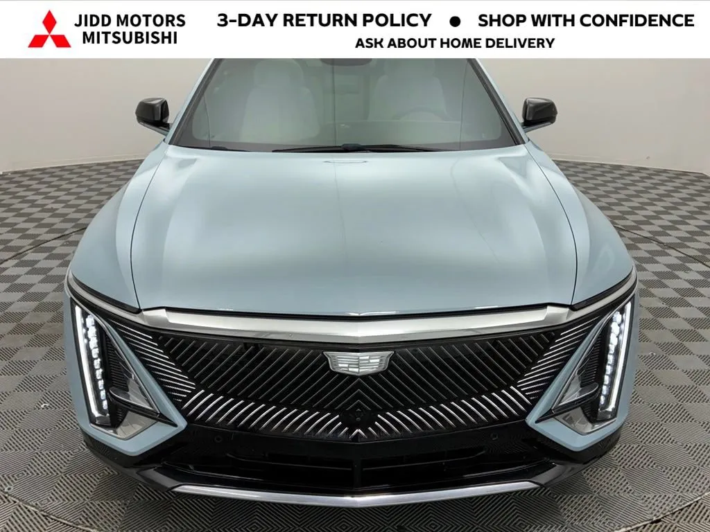 Used 2024 Cadillac LYRIQ Luxury 2 with VIN 1GYKPRRK7RZ106123 for sale in Des Plaines, IL