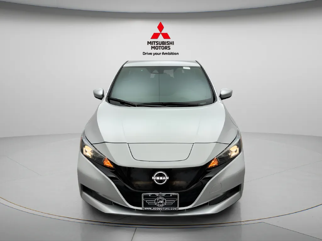 Used 2025 Nissan Leaf S with VIN 1N4AZ1BV3SC561258 for sale in Des Plaines, IL