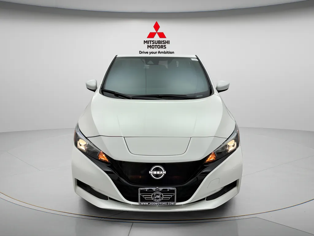 Used 2025 Nissan Leaf S with VIN 1N4AZ1BV8SC557447 for sale in Des Plaines, IL