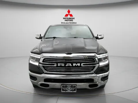 More photos of 2022 Ram 1500 Laramie at Jidd Motors Mitsubishi, IL