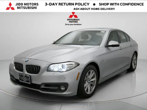 Silver 2016 BMW 5 Series 528i xDrive for sale in Des Plaines, IL