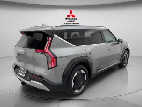 More photos of 2024 Kia EV9 Land at Jidd Motors Mitsubishi, IL
