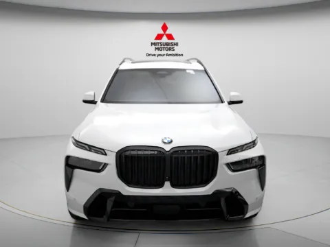 More photos of 2026 BMW X7 xDrive40i at Jidd Motors Mitsubishi, IL