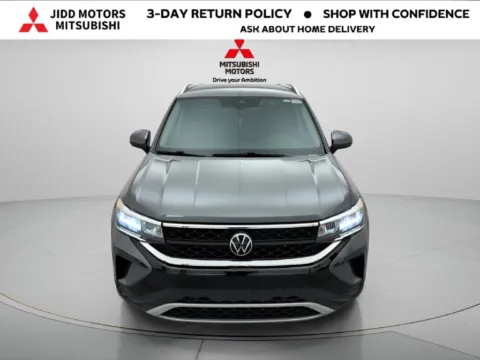Photos of 2024 Volkswagen Taos 1.5T SE for sale in Des Plaines, IL at Jidd Motors Mitsubishi