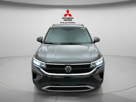 Photos of 2024 Volkswagen Taos 1.5T SE for sale in Des Plaines, IL at Jidd Motors Mitsubishi