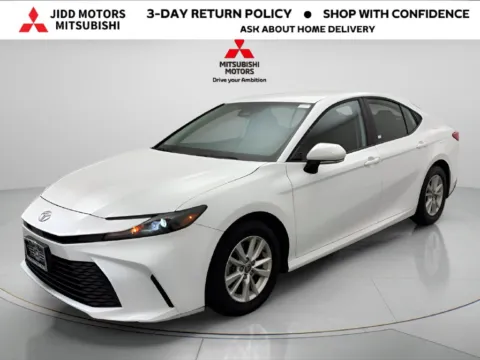 White 2025 Toyota Camry LE for sale in Des Plaines, IL