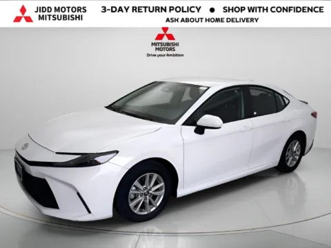 White 2025 Toyota Camry LE for sale in Des Plaines, IL