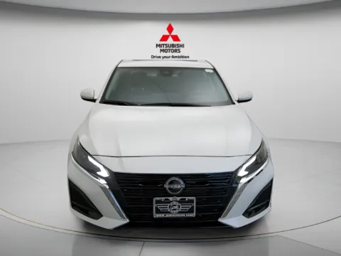More photos of 2024 Nissan Altima 2.5 SV at Jidd Motors Mitsubishi, IL