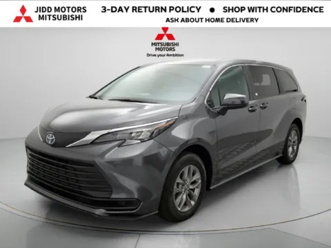 Gray 2025 Toyota Sienna LE for sale in Des Plaines, IL