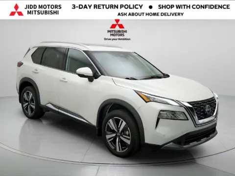 More photos of 2023 Nissan Rogue SL at Jidd Motors Mitsubishi, IL