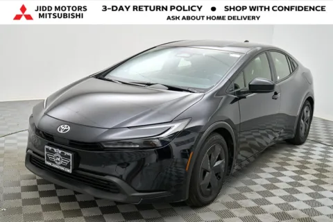 Black 2025 Toyota Prius LE for sale in Des Plaines, IL