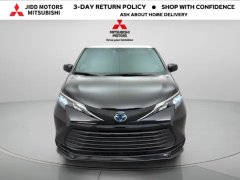 Photos of 2025 Toyota Sienna LE for sale in Des Plaines, IL at Jidd Motors Mitsubishi