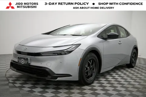 Silver 2025 Toyota Prius LE for sale in Des Plaines, IL