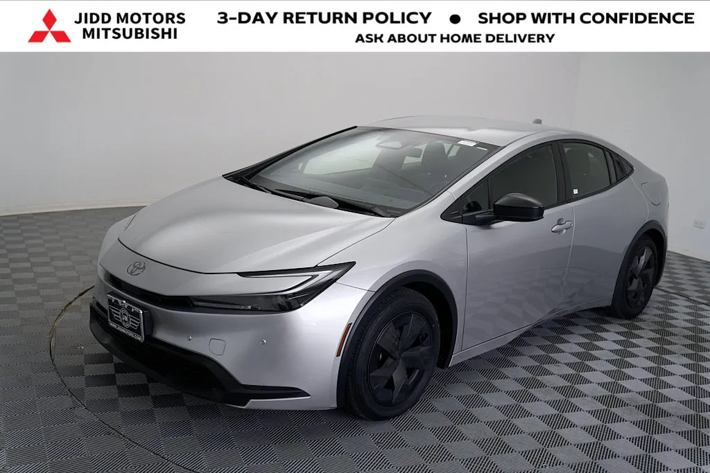 2025 Toyota Prius LE