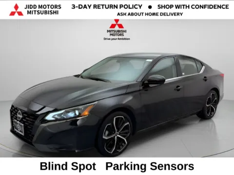 Black 2025 Nissan Altima 2.5 SR for sale in Des Plaines, IL