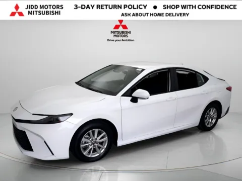White 2025 Toyota Camry LE for sale in Des Plaines, IL