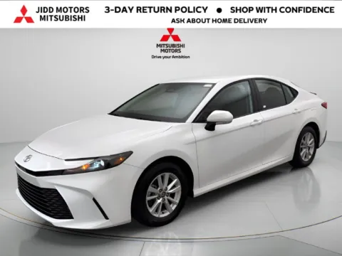 White 2025 Toyota Camry LE for sale in Des Plaines, IL
