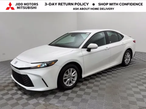 White 2025 Toyota Camry LE for sale in Des Plaines, IL