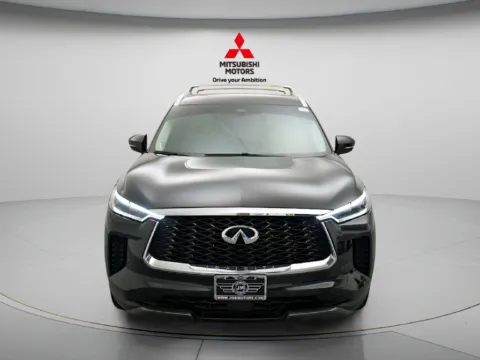 More photos of 2023 INFINITI QX60 Sensory at Jidd Motors Mitsubishi, IL