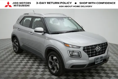 More photos of 2025 Hyundai Venue SEL at Jidd Motors Mitsubishi, IL