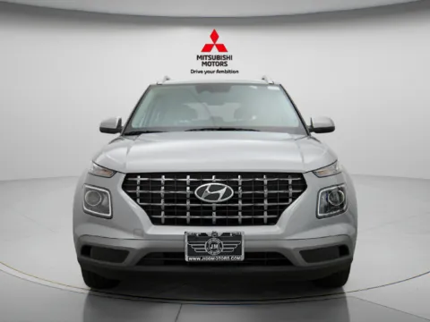 More photos of 2025 Hyundai Venue SEL at Jidd Motors Mitsubishi, IL