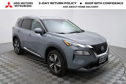 More photos of 2023 Nissan Rogue SL at Jidd Motors Mitsubishi, IL