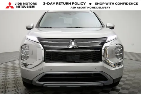 More photos of 2025 Mitsubishi Outlander SE at Jidd Motors Mitsubishi, IL