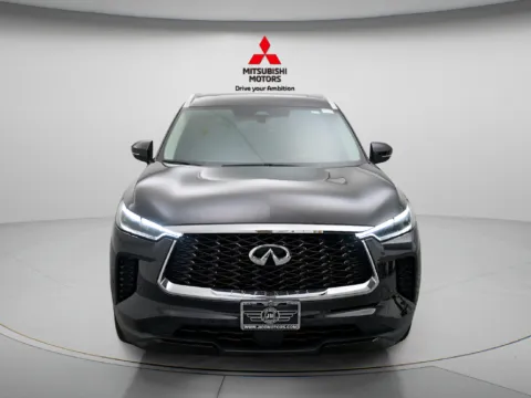 More photos of 2023 INFINITI QX60 LUXE at Jidd Motors Mitsubishi, IL
