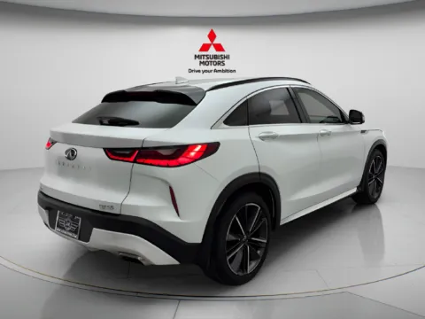 More photos of 2023 INFINITI QX55 ESSENTIAL at Jidd Motors Mitsubishi, IL