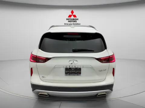 More photos of 2022 INFINITI QX50 LUXE at Jidd Motors Mitsubishi, IL