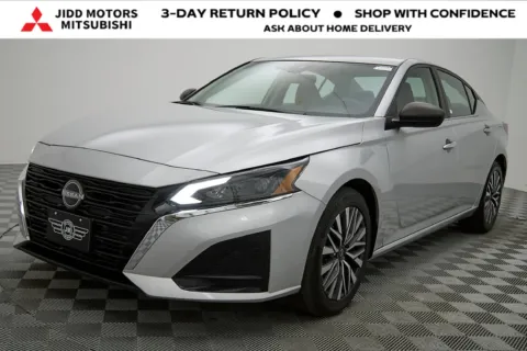 Photos of 2024 Nissan Altima 2.5 SV for sale in Des Plaines, IL at Jidd Motors Mitsubishi