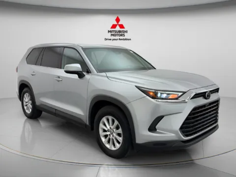 Photos of 2025 Toyota Grand Highlander XLE for sale in Des Plaines, IL at Jidd Motors Mitsubishi