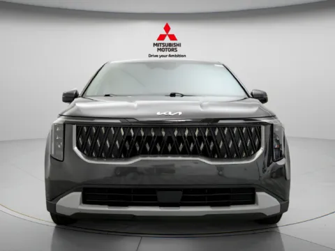 More photos of 2025 Kia Carnival LXS at Jidd Motors Mitsubishi, IL