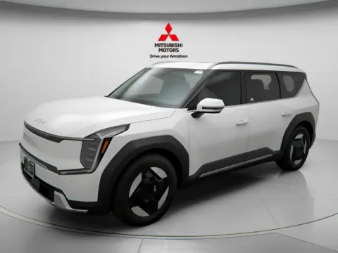 Photos of 2024 Kia EV9 Wind for sale in Des Plaines, IL at Jidd Motors Mitsubishi