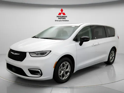Another view of 2024 Chrysler Pacifica Limited for sale in Des Plaines, IL at Jidd Motors Mitsubishi