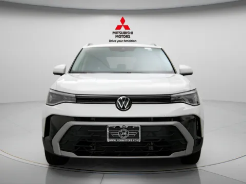 More photos of 2025 Volkswagen Taos 1.5T SE at Jidd Motors Mitsubishi, IL